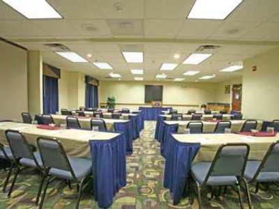 Hampton Midtown Downtown Area Hotel 3*