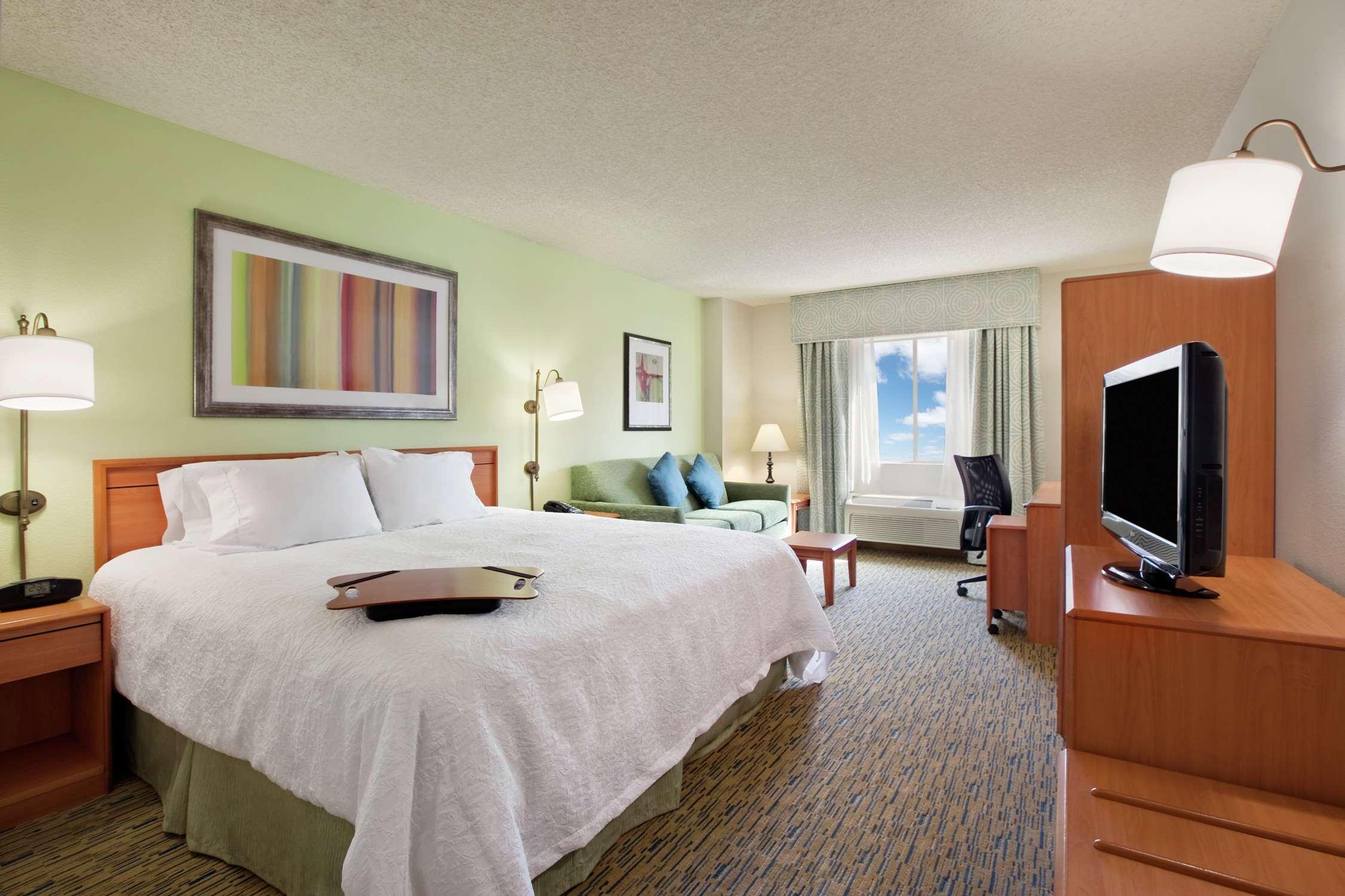 Hotel Hampton Midtown Downtown Area