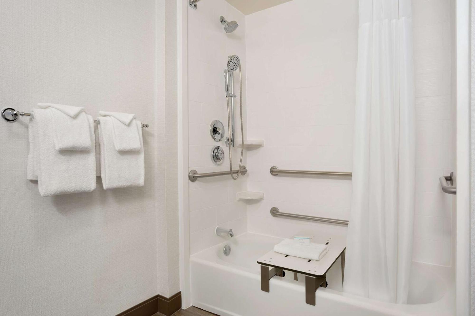 Hampton Midtown Downtown Area Hotel