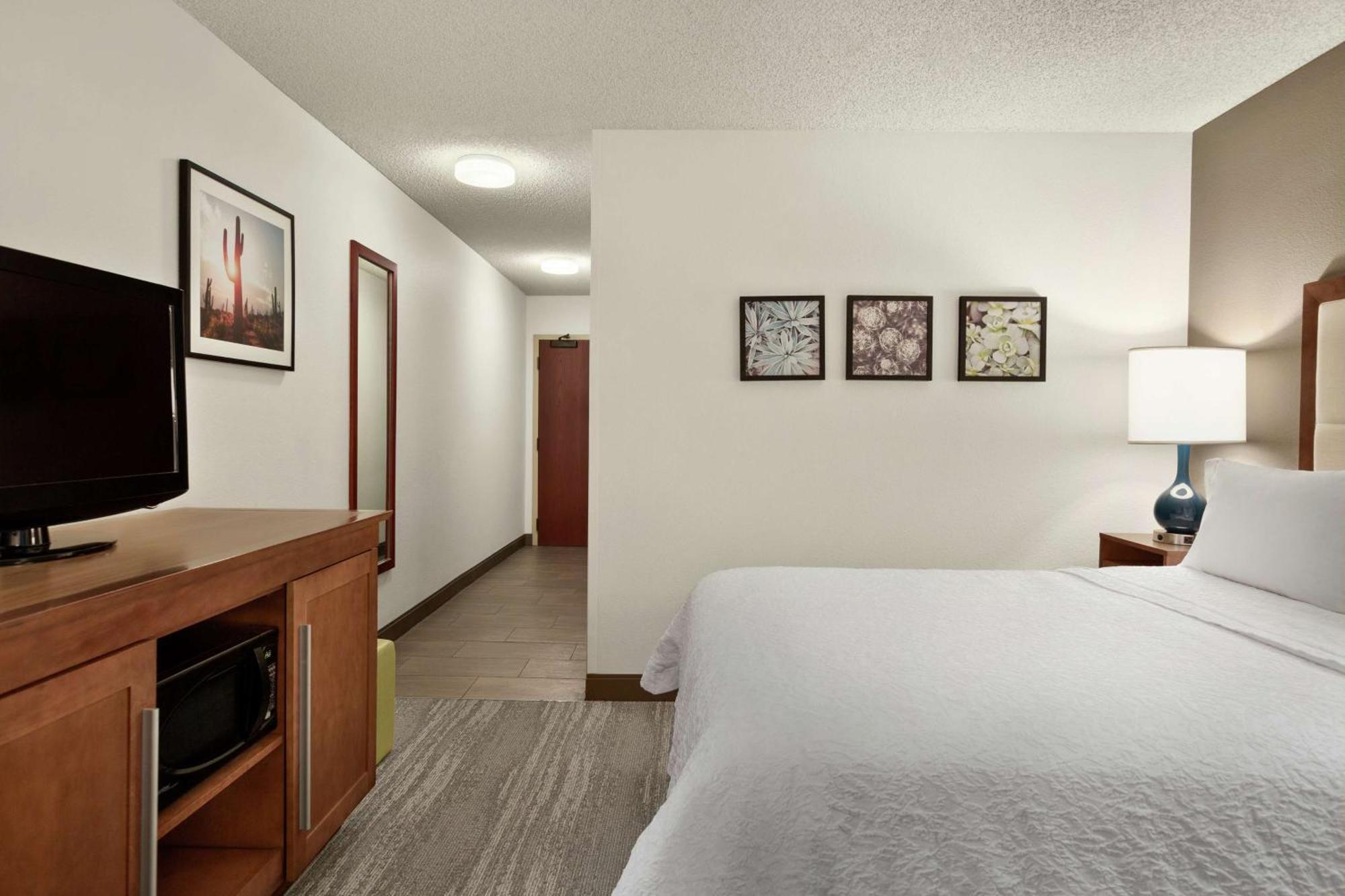 Hampton Midtown Downtown Area Hotel