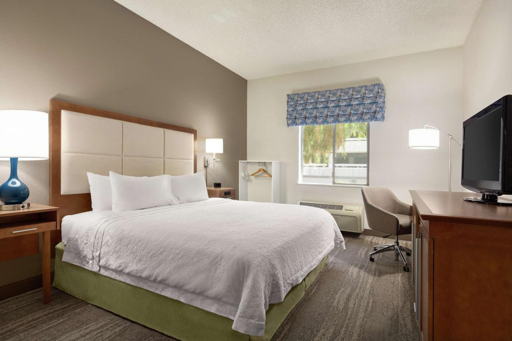 Hotel Hampton Midtown Downtown Area 3*