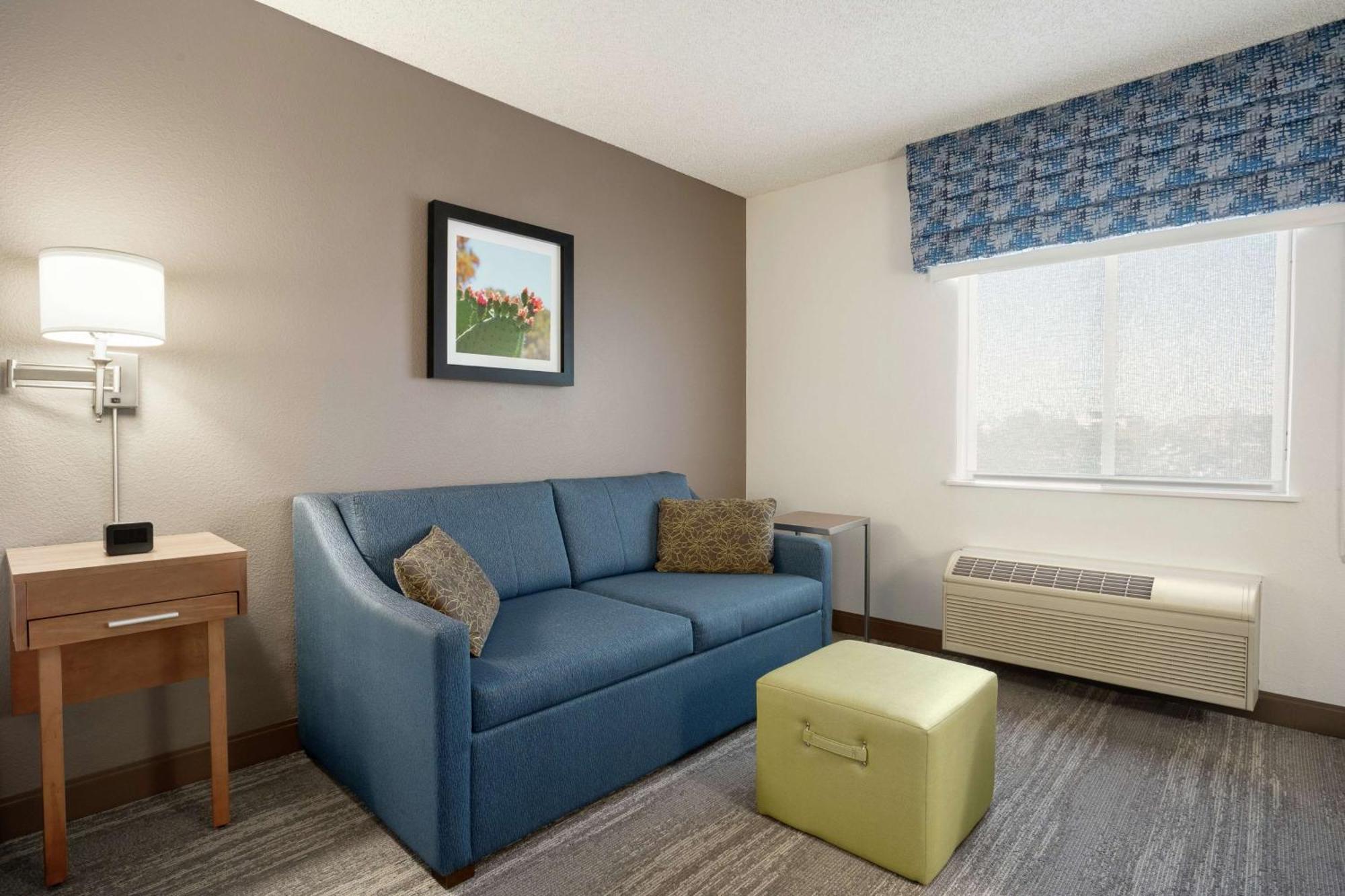 Hampton Midtown Downtown Area Hotel