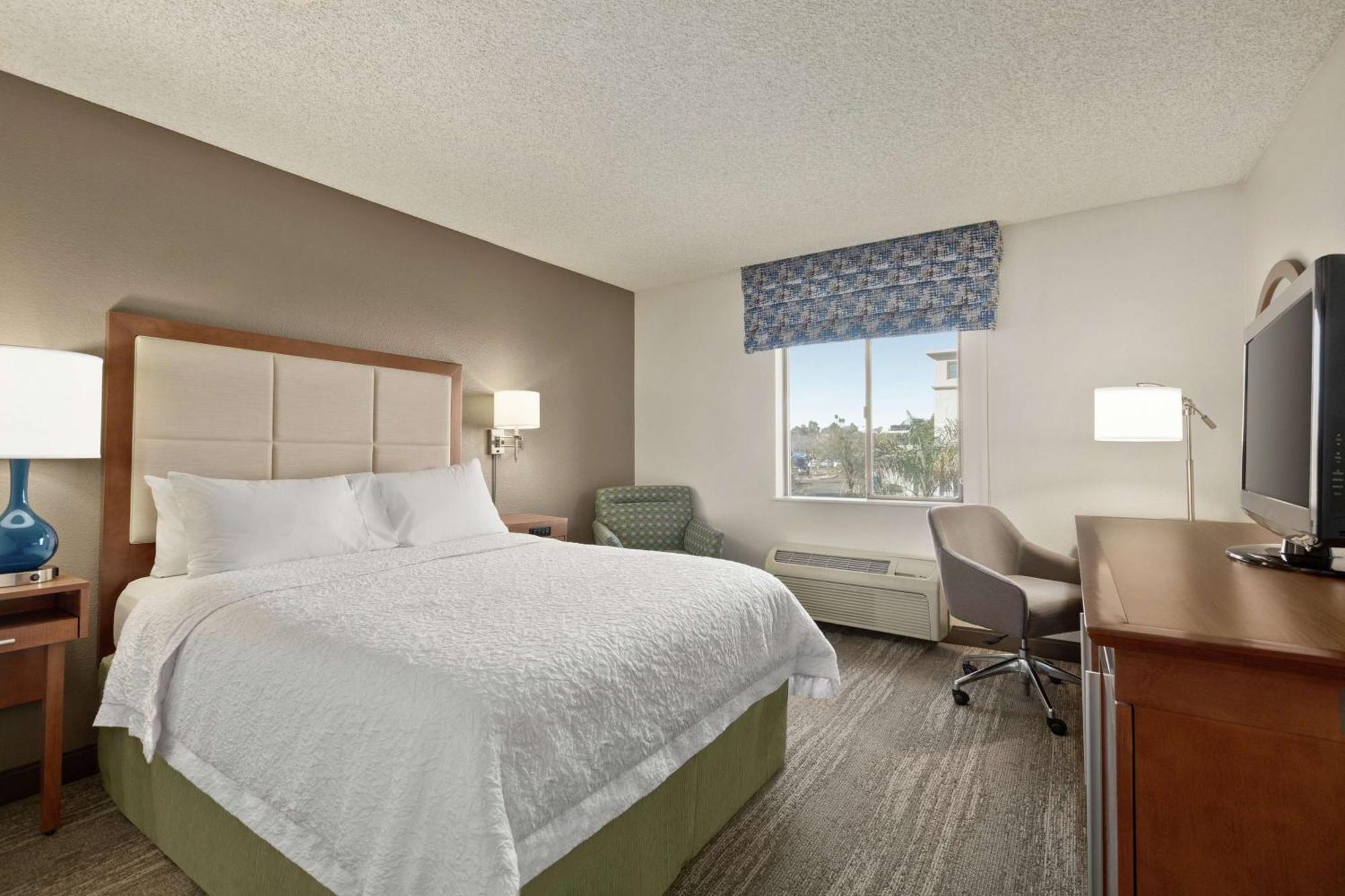 Hampton Midtown Downtown Area 3*