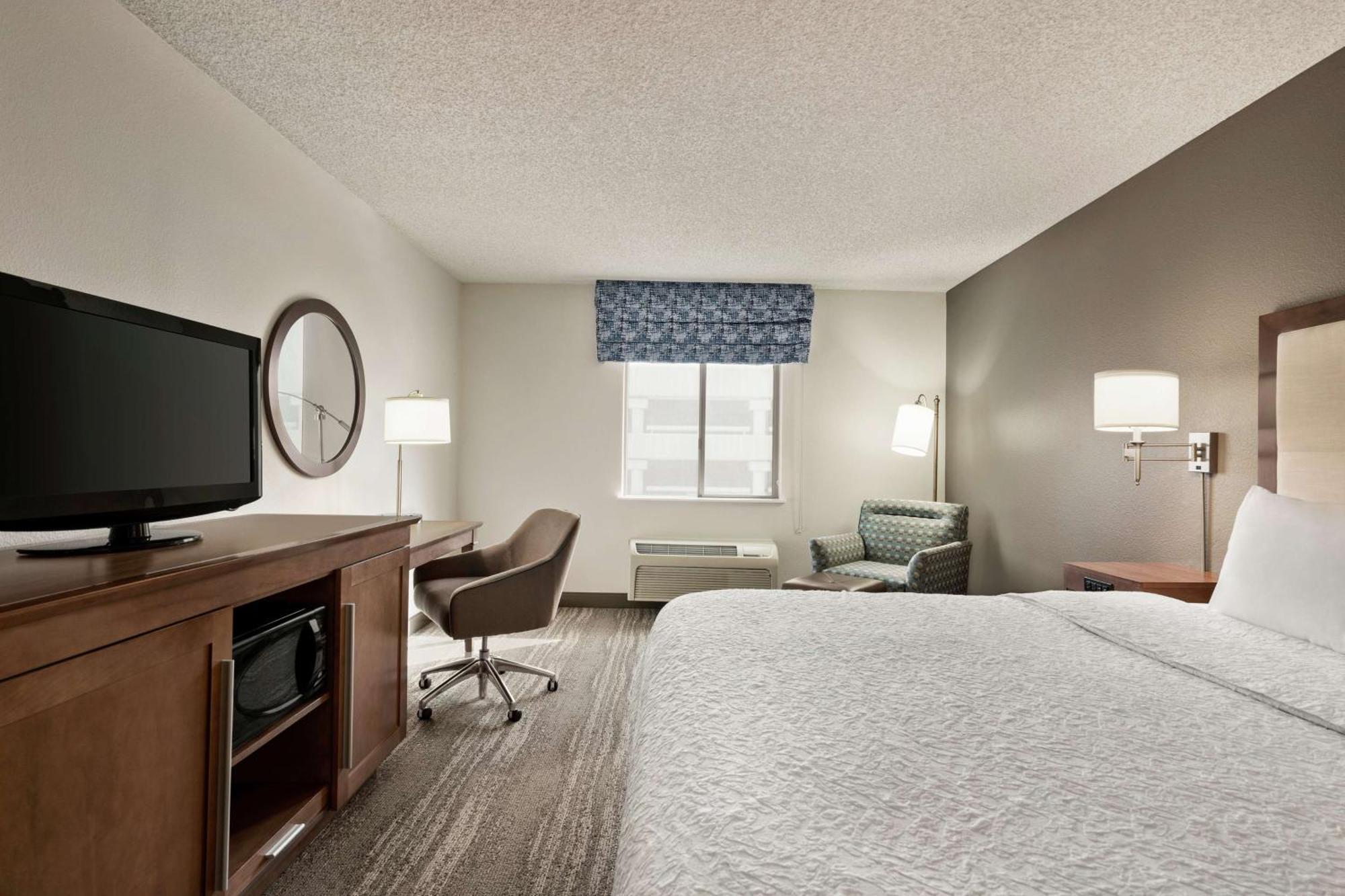 Hotel Hampton Midtown Downtown Area